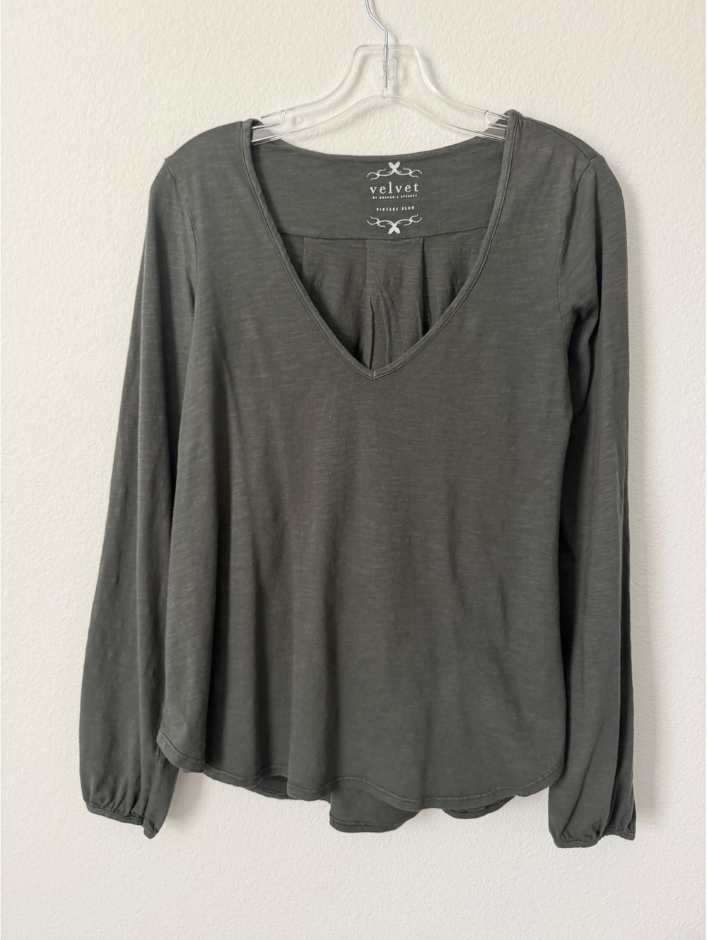 Velvet by Graham & Spencer Long Sleeve V-Neck Green/Gray Cotton Blouse Size S